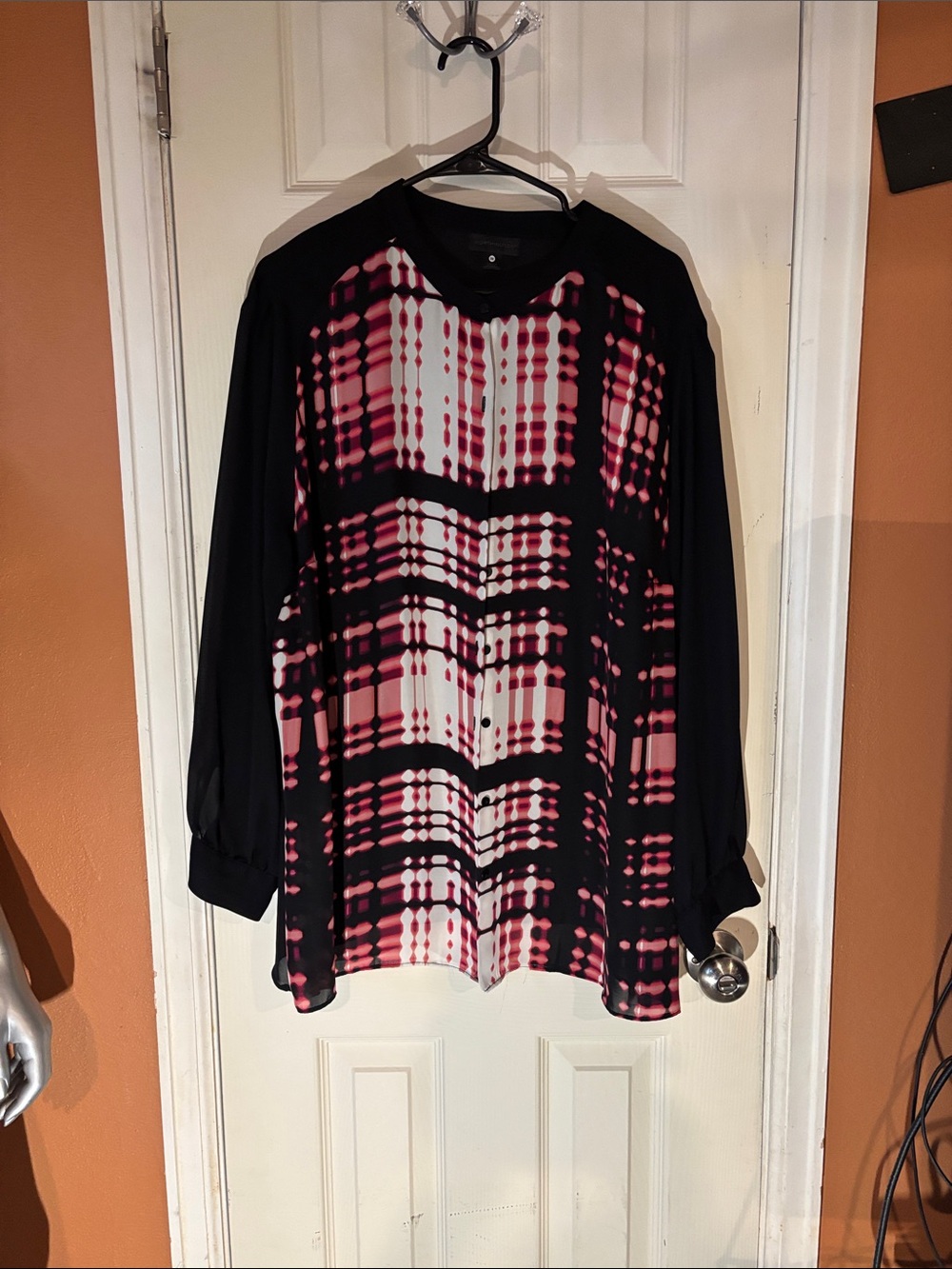Worthington Black and Pink Patterned Tunic Blouse